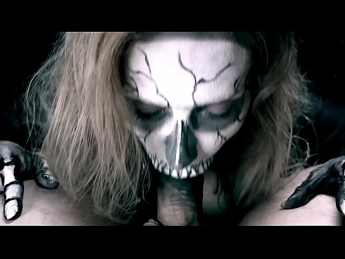 ❤️ Tfajla tad-dimostrazzjoni terda vit b'ħalqha iswed u tibla' cum. ☑ Video anali lilna mt.mrpornogratis.ru ❌️